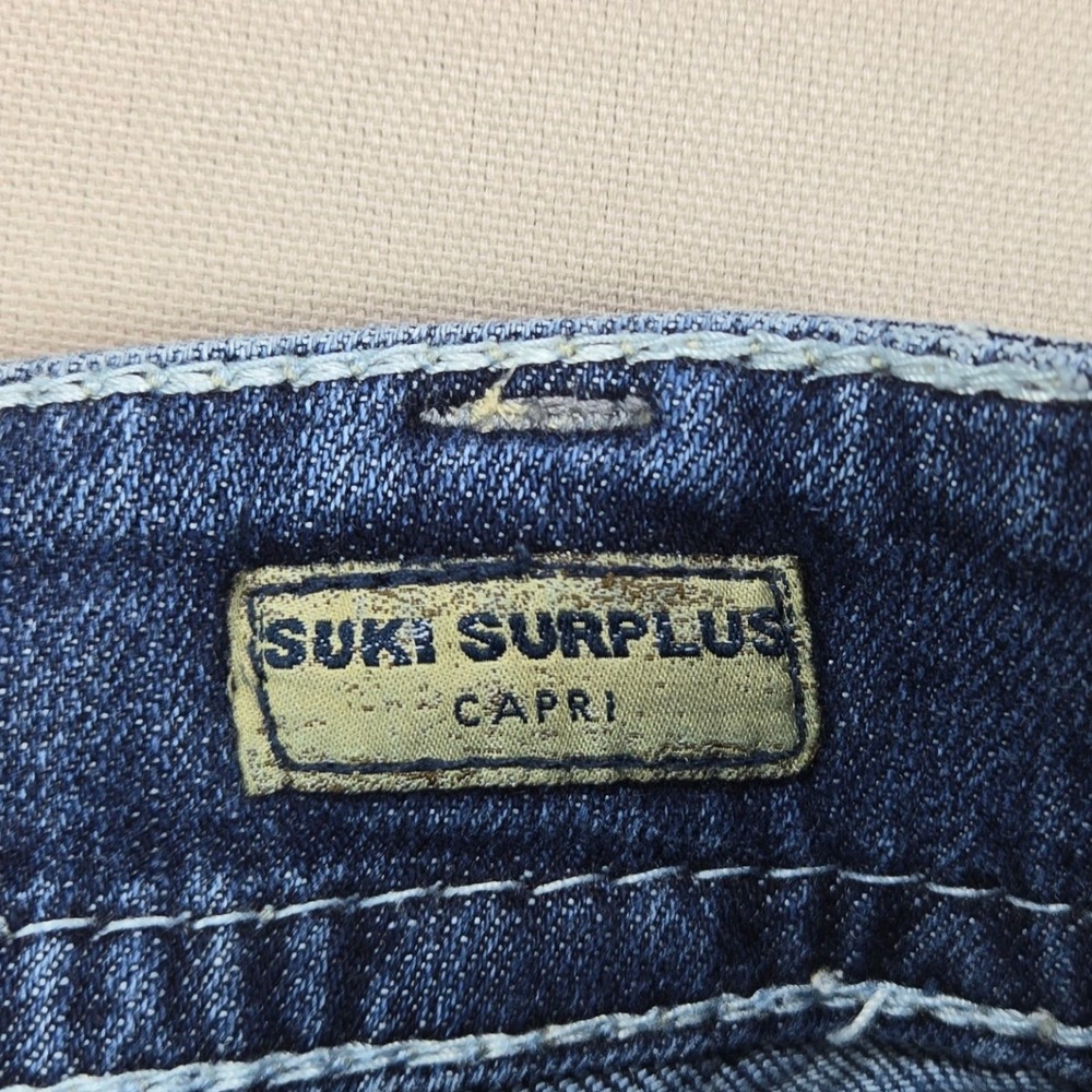 Silver Jeans Suki Surplus Capri Distressed Flap Pocket Blue Womens W31 - Picture 9 of 16